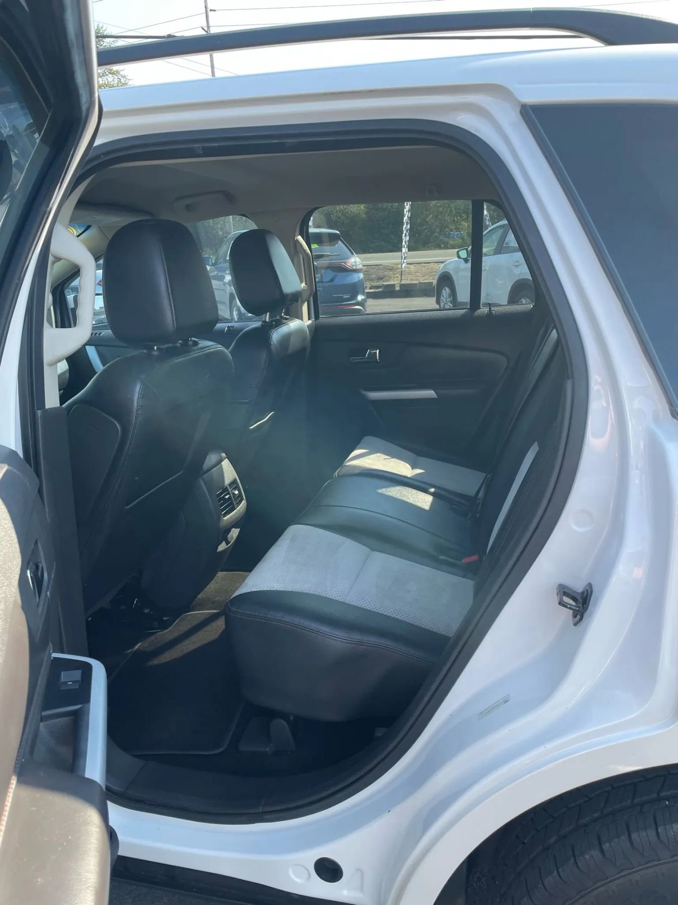 Used 2014 Ford Edge SEL w/ Equipment Group 205A AWD/4WD image 24