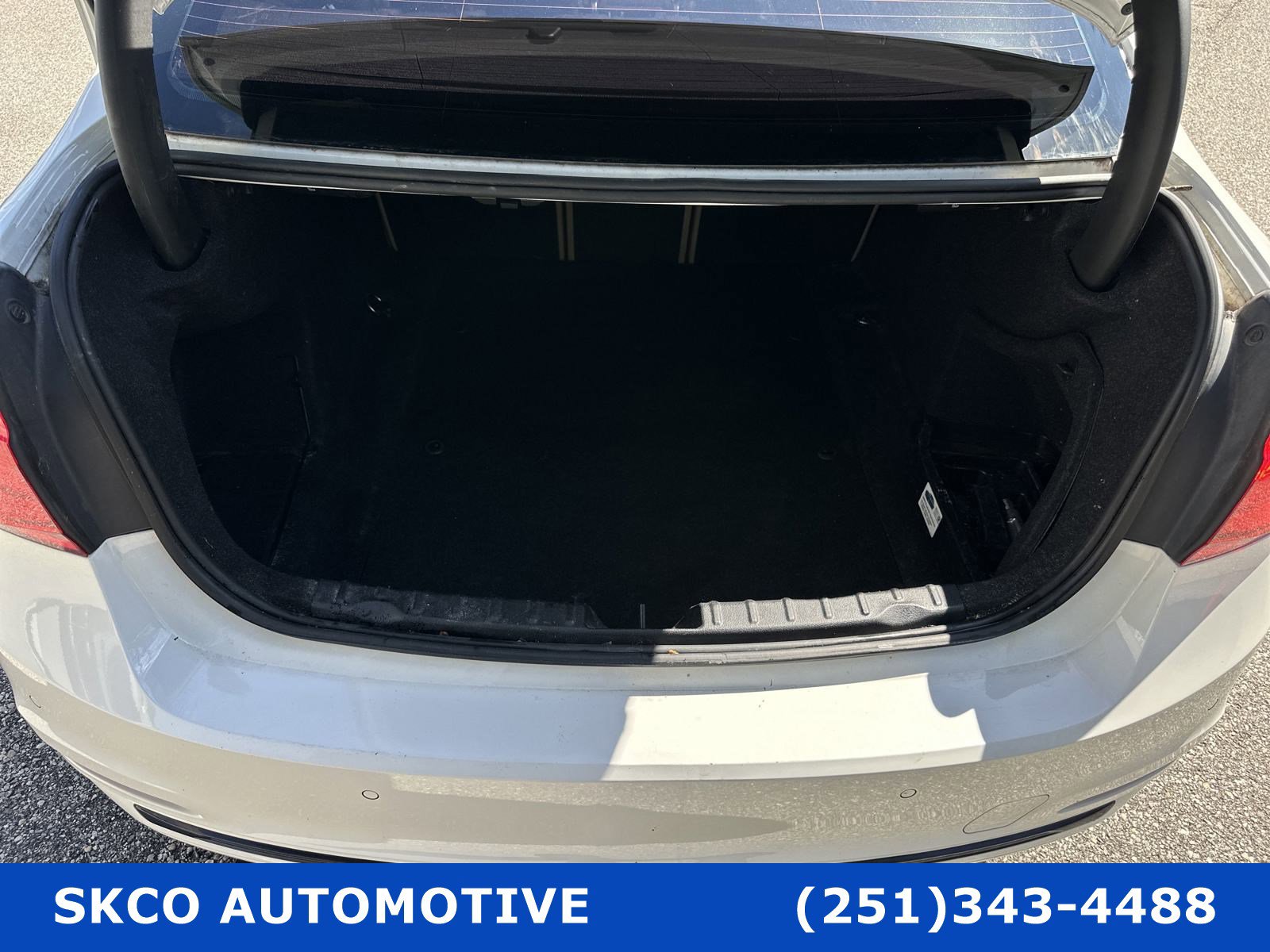 Used 2017 BMW 330i xDrive Sedan w/ Premium Package image 40