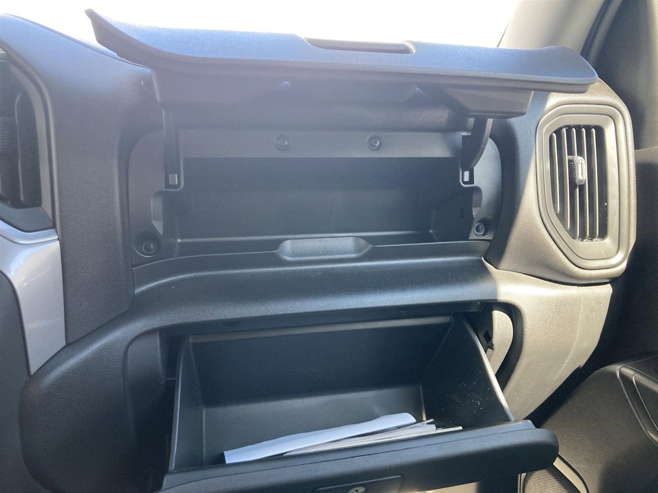 Used 2022 Chevrolet Silverado 1500 Custom image 24