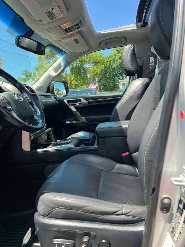 Used 2014 Lexus GX 460 AWD/4WD image 32