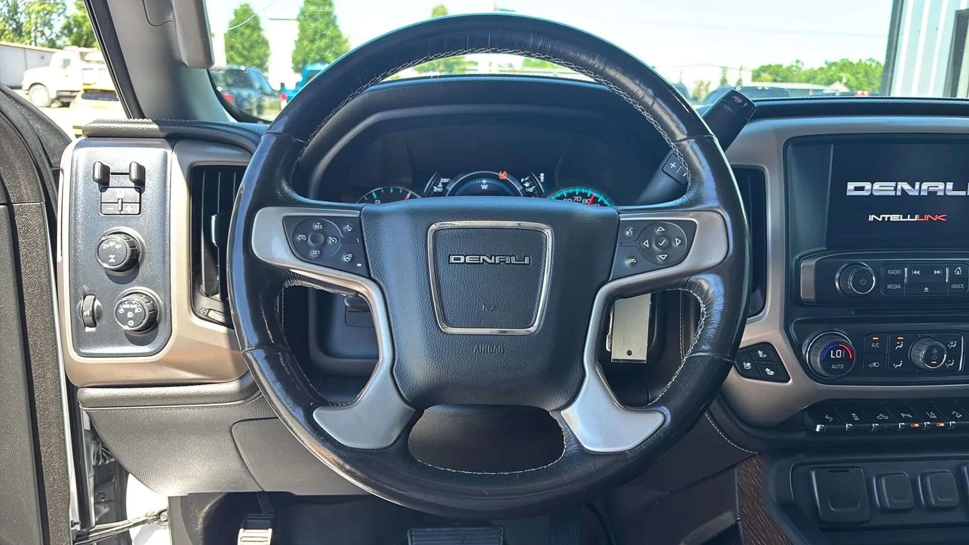 Used 2018 GMC Sierra 3500 Denali w/ Duramax Plus Package AWD/4WD image 23