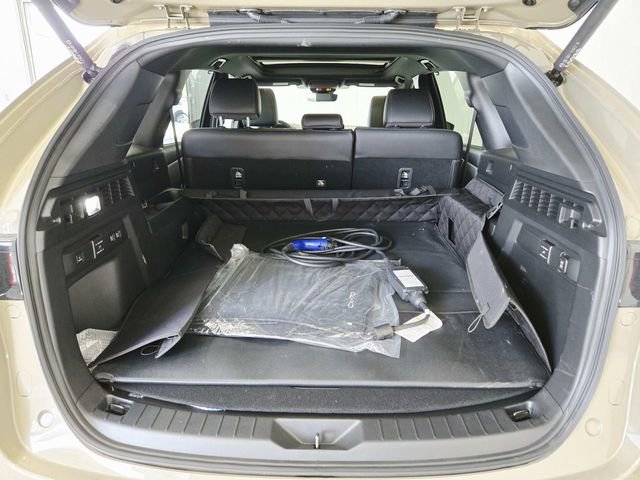 Certified 2025 MAZDA CX-70 Plug-In Hybrid w/ Premium Plus image 11