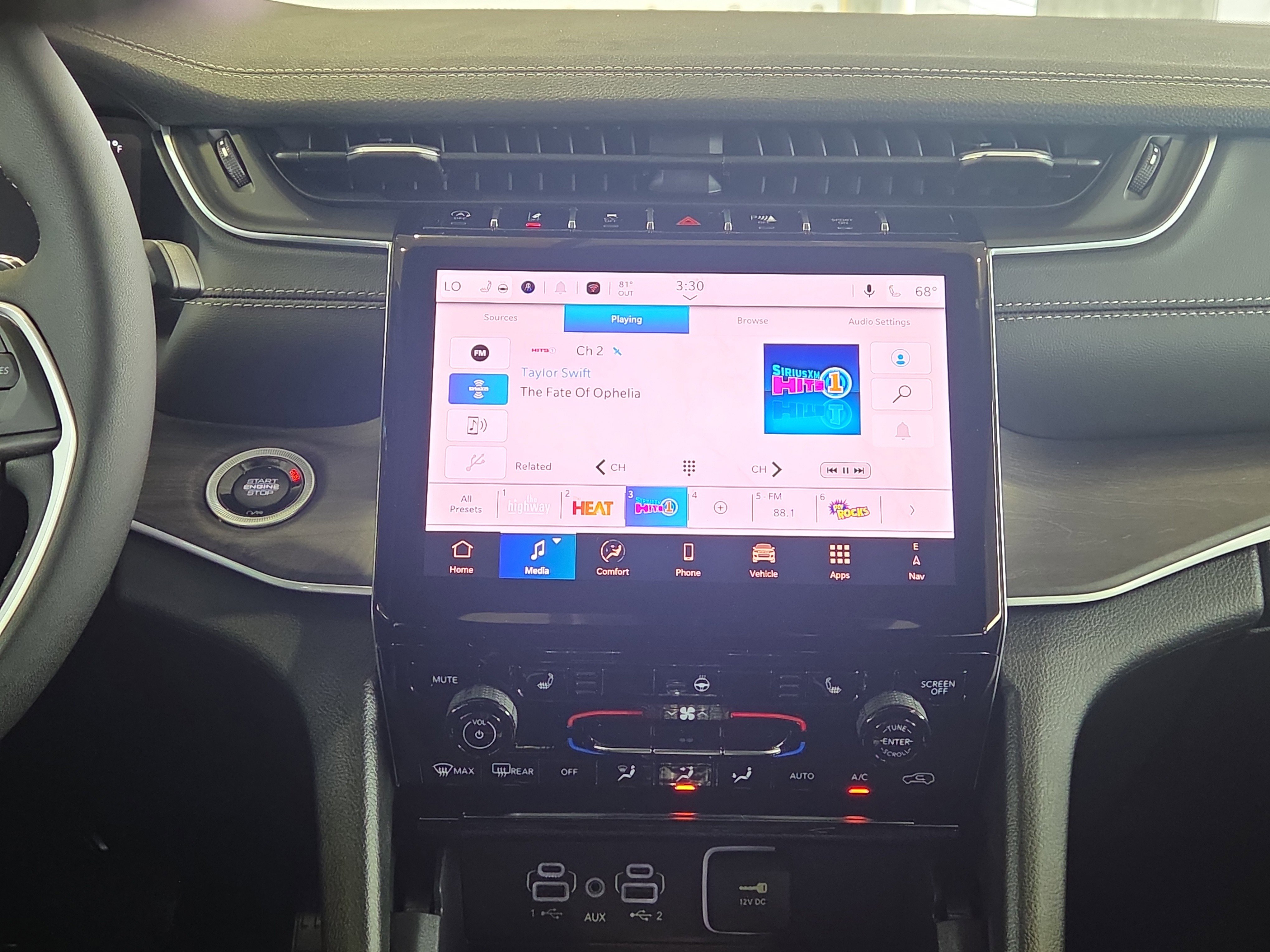 New 2025 Jeep Grand Cherokee Limited w/ Black Appearance Package RWD image 19