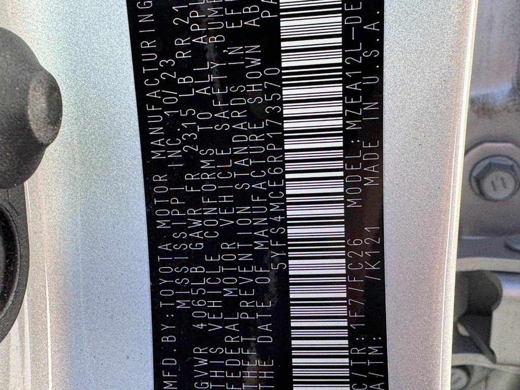 Used 2024 Toyota Corolla SE image 23