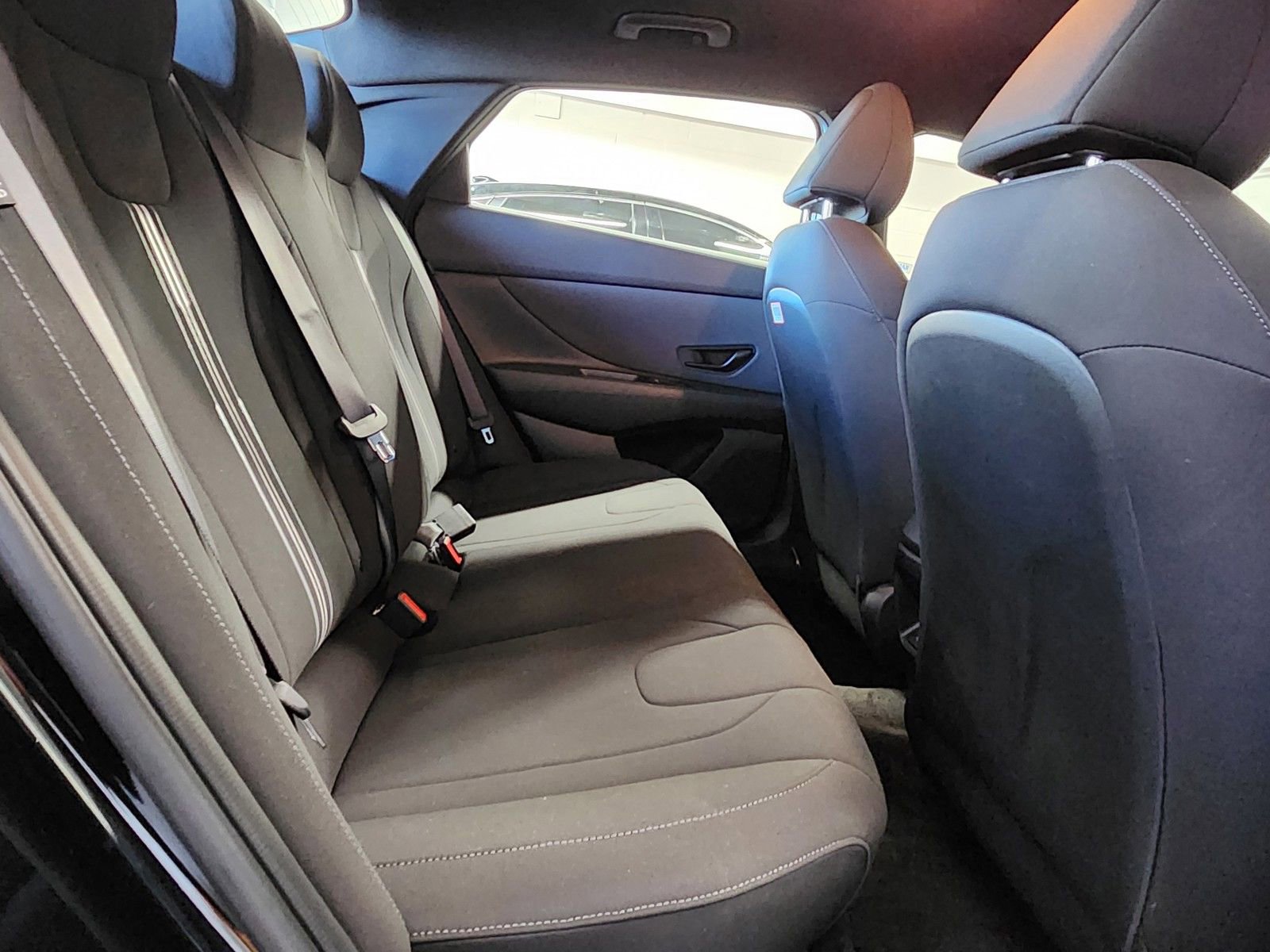 Certified 2025 Hyundai Elantra Sport image 26