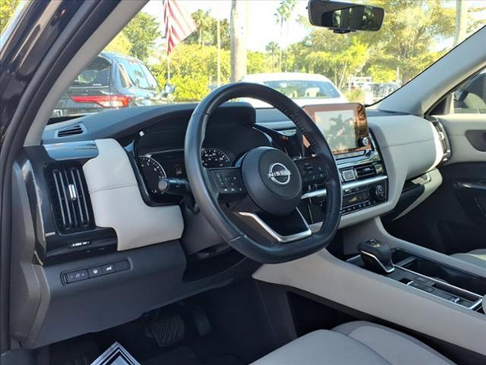 Certified 2022 Nissan Pathfinder SV w/ SV Premium Package image 14