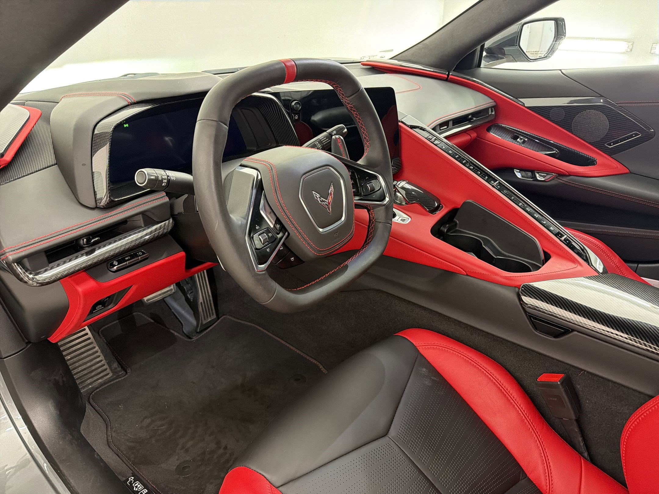 Used 2024 Chevrolet Corvette Stingray Premium Conv w/ Z51 Performance Package image 4