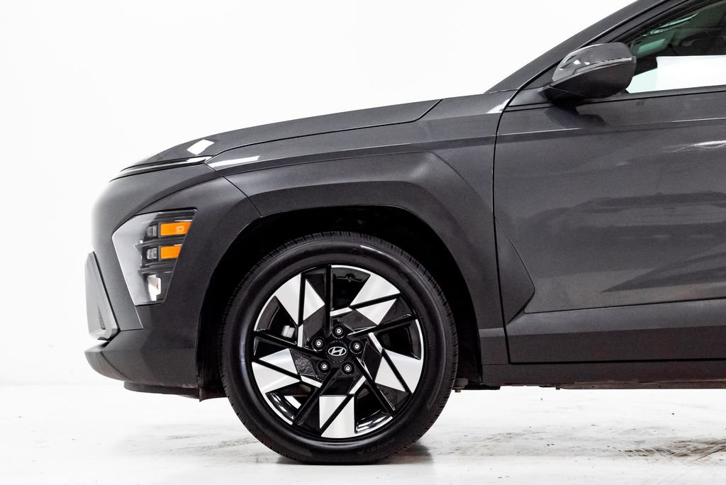Used 2025 Hyundai Kona SEL FWD image 28