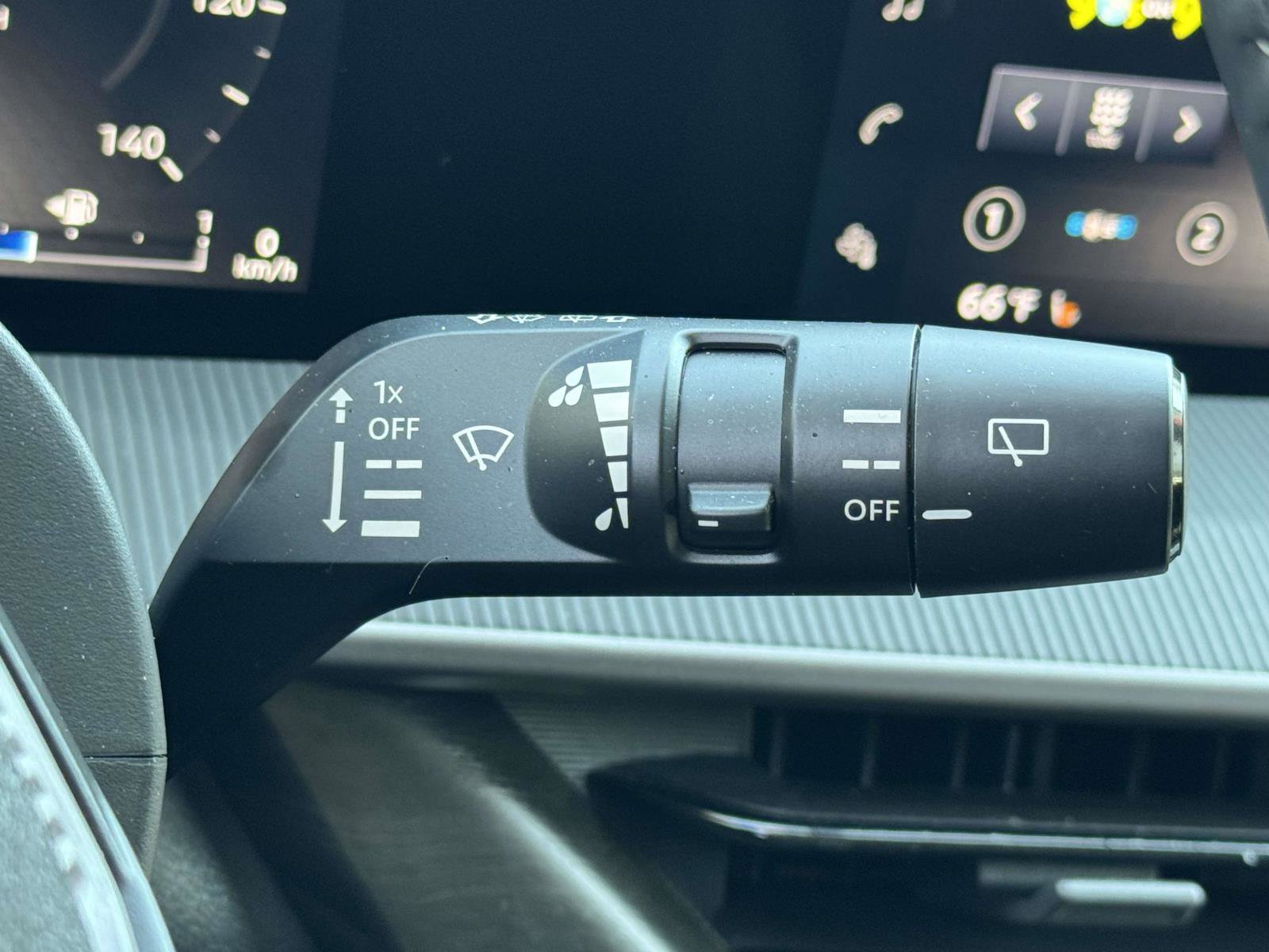 Certified 2025 Nissan Murano SV AWD/4WD image 21