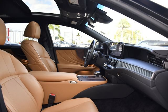 Used 2023 Lexus LS 500 image 31