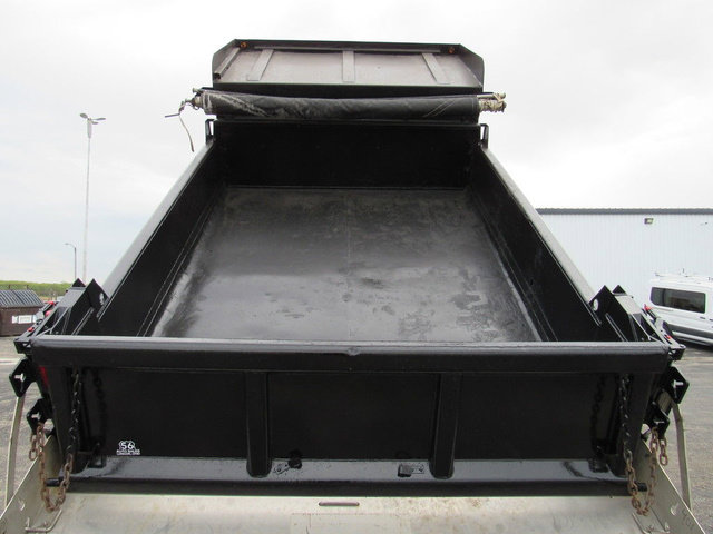 Used 2015 Ford F550 2WD Regular Cab Super Duty image 38