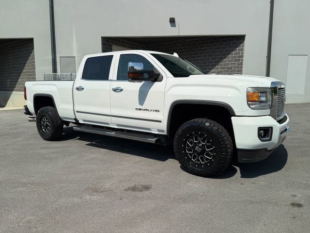 Used 2016 GMC Sierra 3500 Denali w/ Duramax Plus Package AWD/4WD image 11