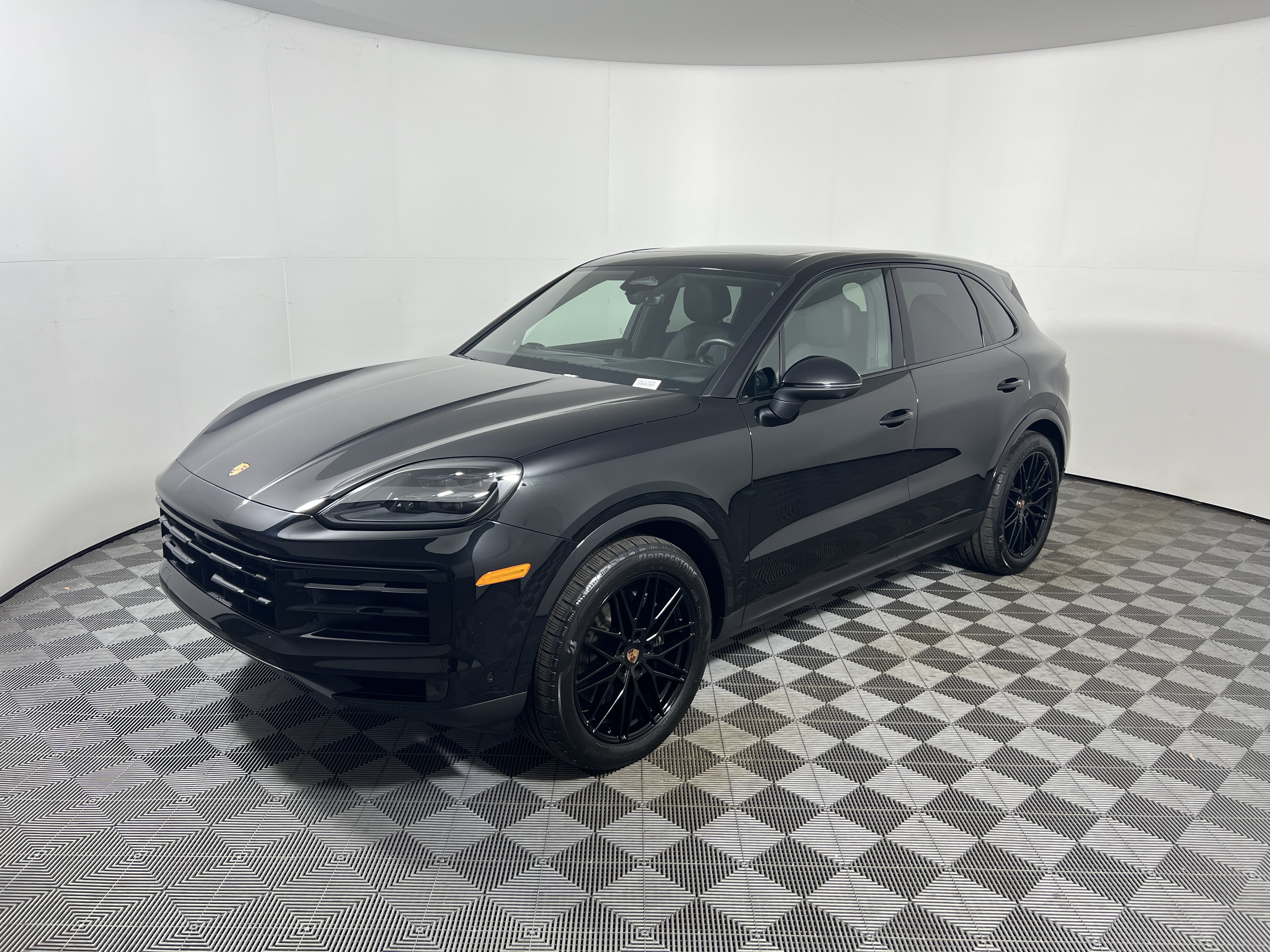 Certified 2026 Porsche Cayenne AWD/4WD image 11