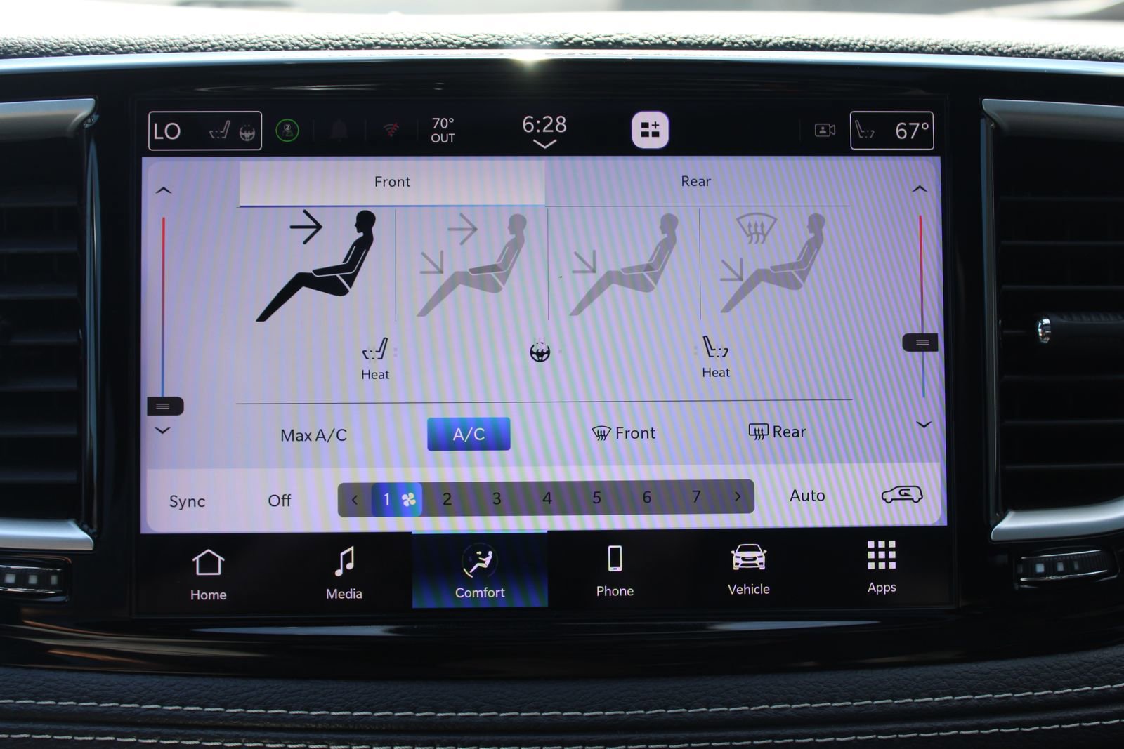 Used 2021 Chrysler Pacifica Touring-L w/ Uconnect Theater Family Group FWD image 35