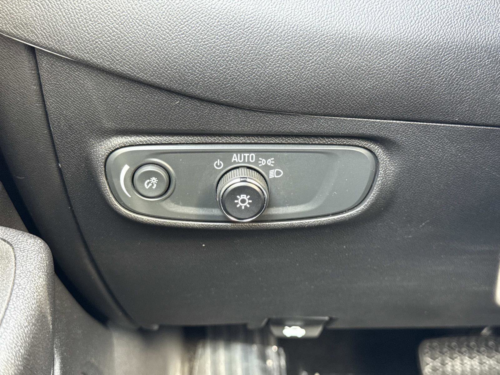 Used 2023 Chevrolet Equinox RS w/ RS Leather Package image 13