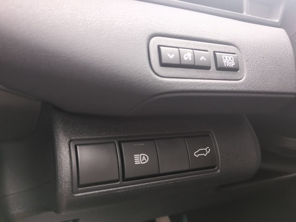 New 2026 Toyota C-HR AWD/4WD image 23