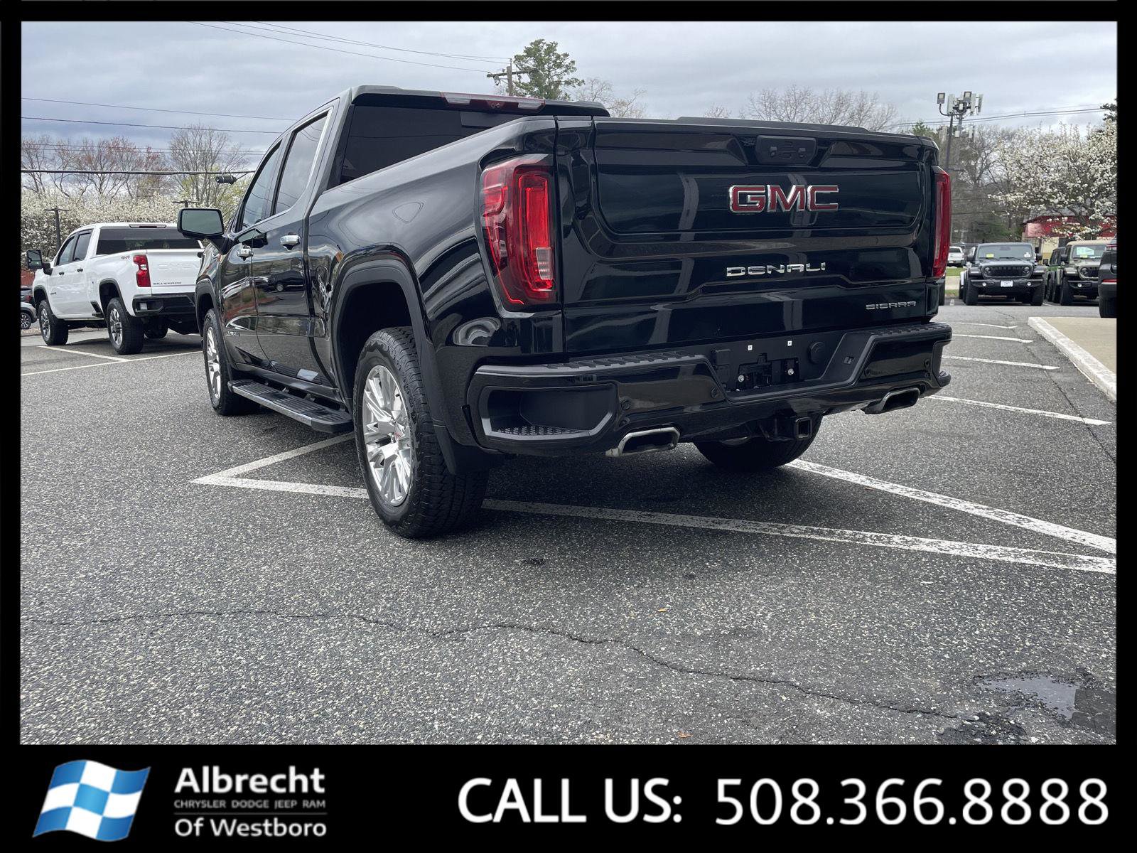 Used 2023 GMC Sierra 1500 Denali w/ Technology Package image 3