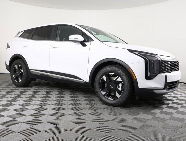 New 2026 Kia Sportage LX image 3