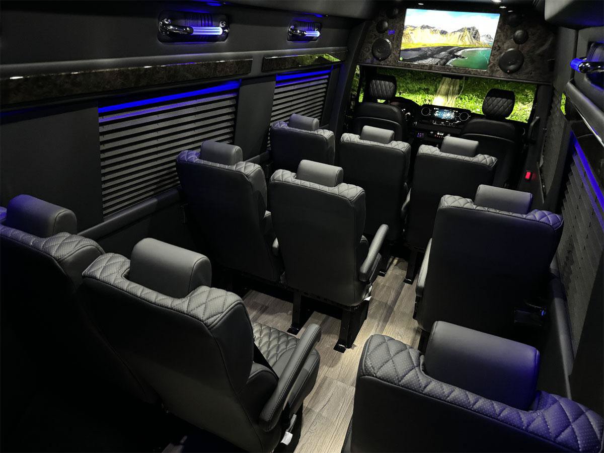 Used 2024 Mercedes-Benz Sprinter 3500 image 12
