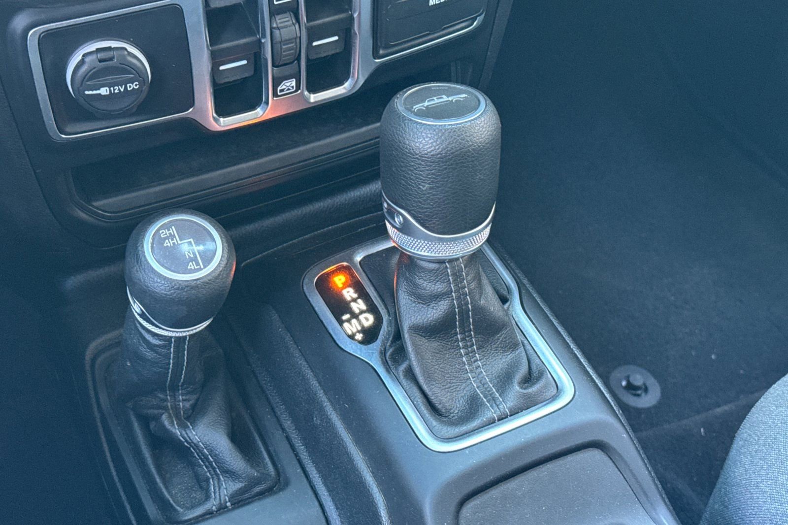 Used 2025 Jeep Gladiator Sport image 31