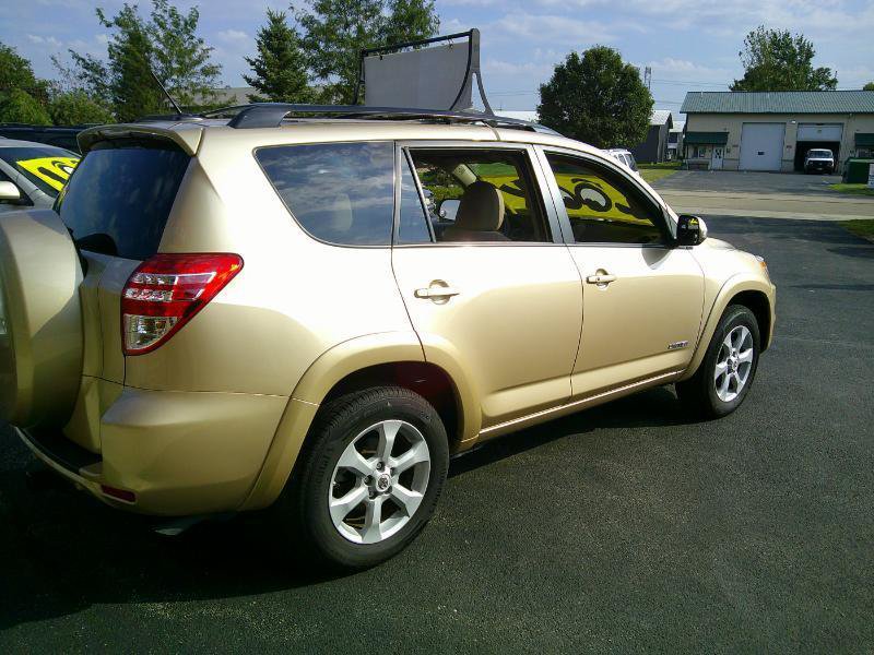 Used 2012 Toyota RAV4 Limited w/ Navigation Value Pkg FWD image 4