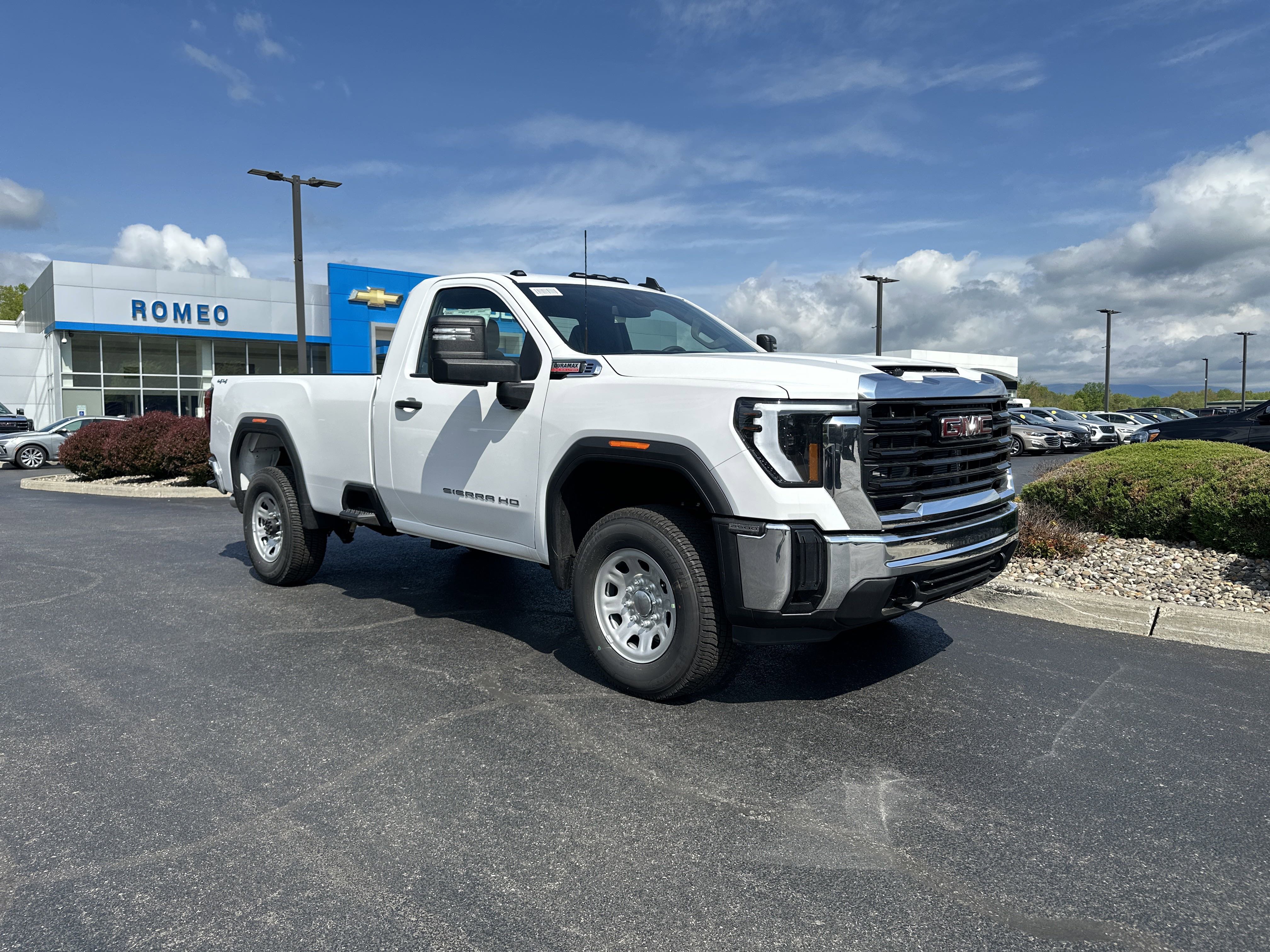 New 2025 GMC Sierra 2500 Pro image 3