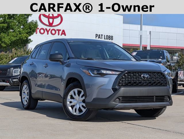 Used 2025 Toyota Corolla Cross L FWD image 2