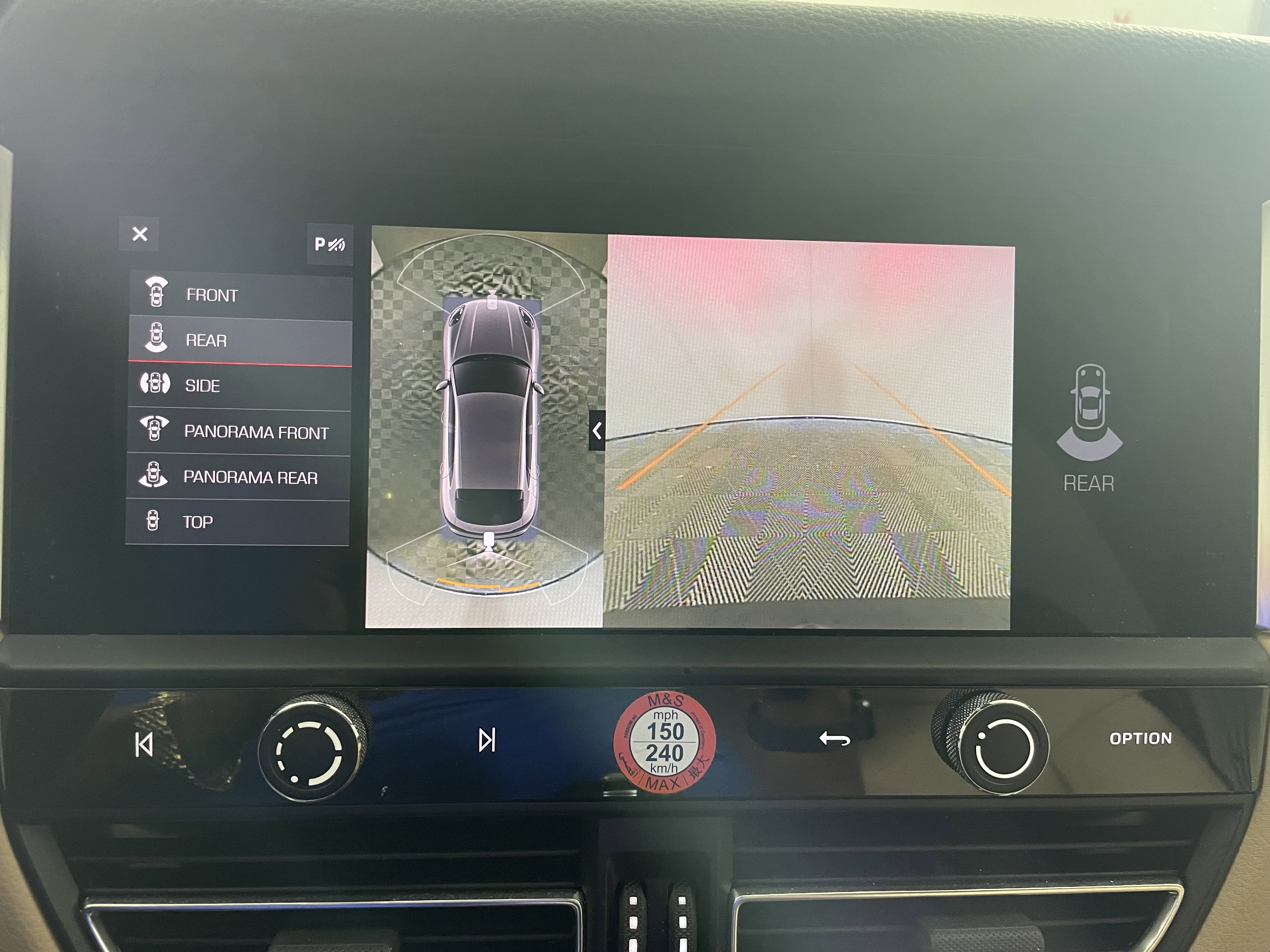 Certified 2023 Porsche Macan image 24