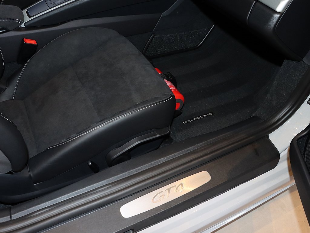 Used 2020 Porsche 718 Cayman GT4 image 62