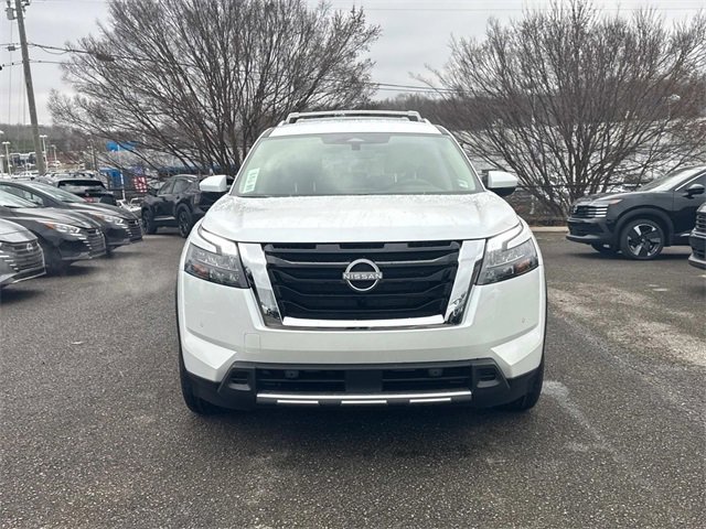 New 2025 Nissan Pathfinder SL image 9