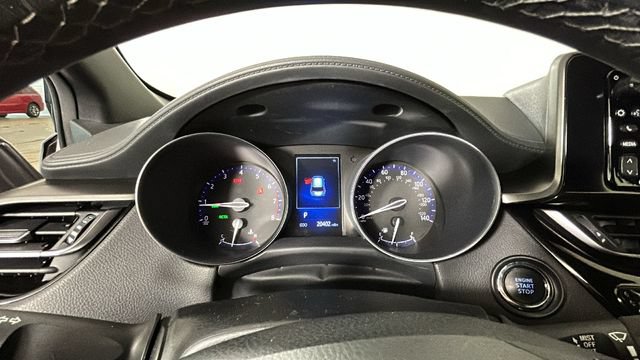 Used 2018 Toyota C-HR XLE FWD image 17