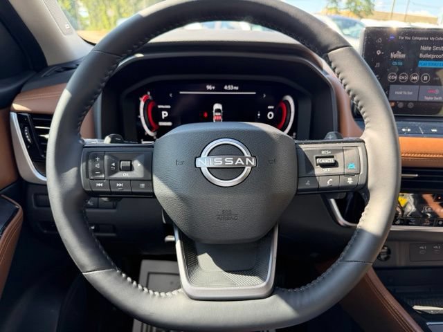 Used 2025 Nissan Rogue Platinum w/ Platinum Premium Package FWD image 18