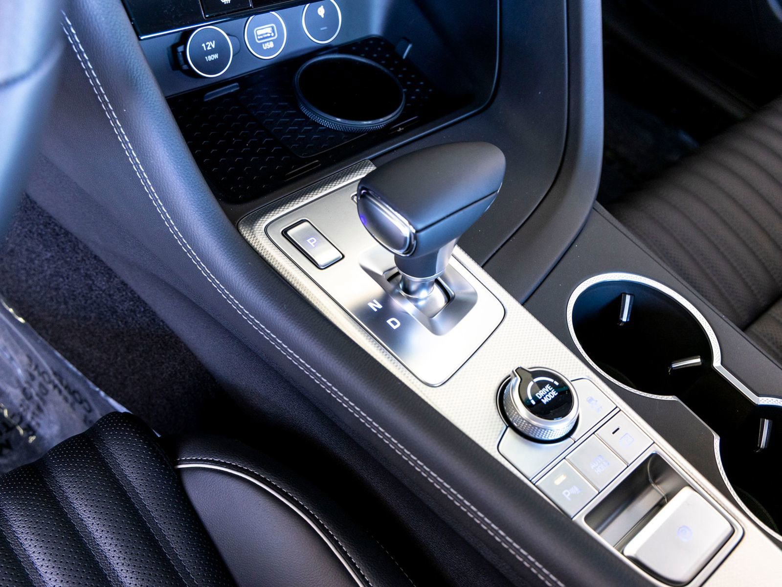 Used 2026 Genesis G70 2.5T Prestige image 18