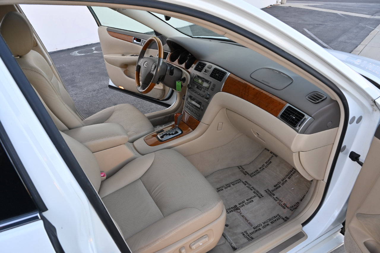 Used 2005 Lexus ES 330 image 12