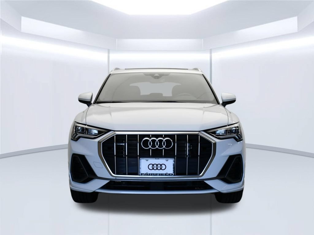 Certified 2023 Audi Q3 2.0T Premium w/ 19" Wheel Package AWD/4WD image 9