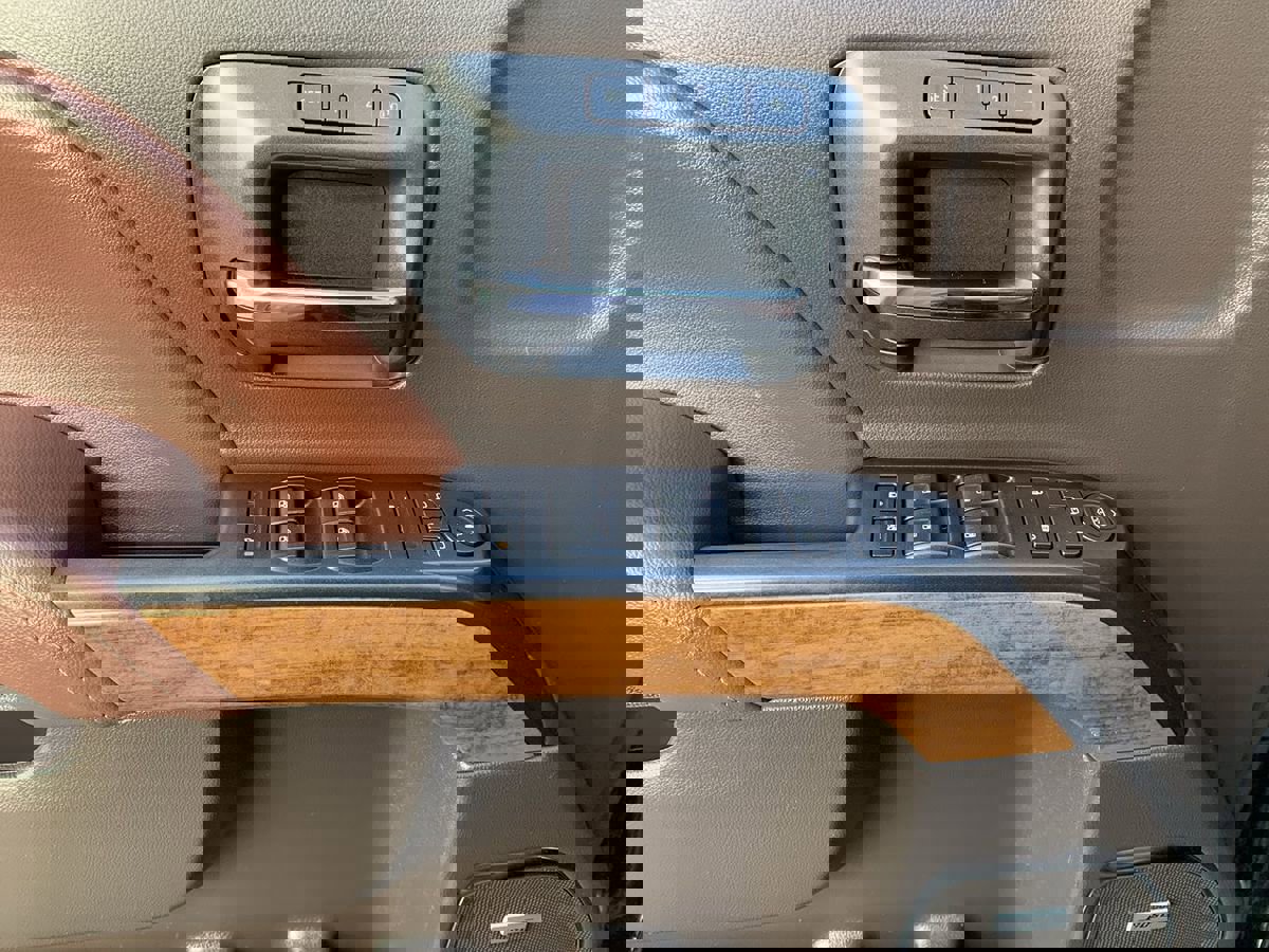 Used 2015 Chevrolet Silverado 3500 High Country image 16