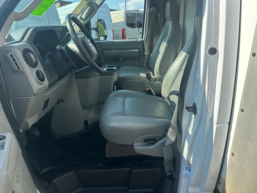 Used 2019 Ford E-450 and Econoline 450 Super Duty w/ Power Windows & Locks Group RWD image 9