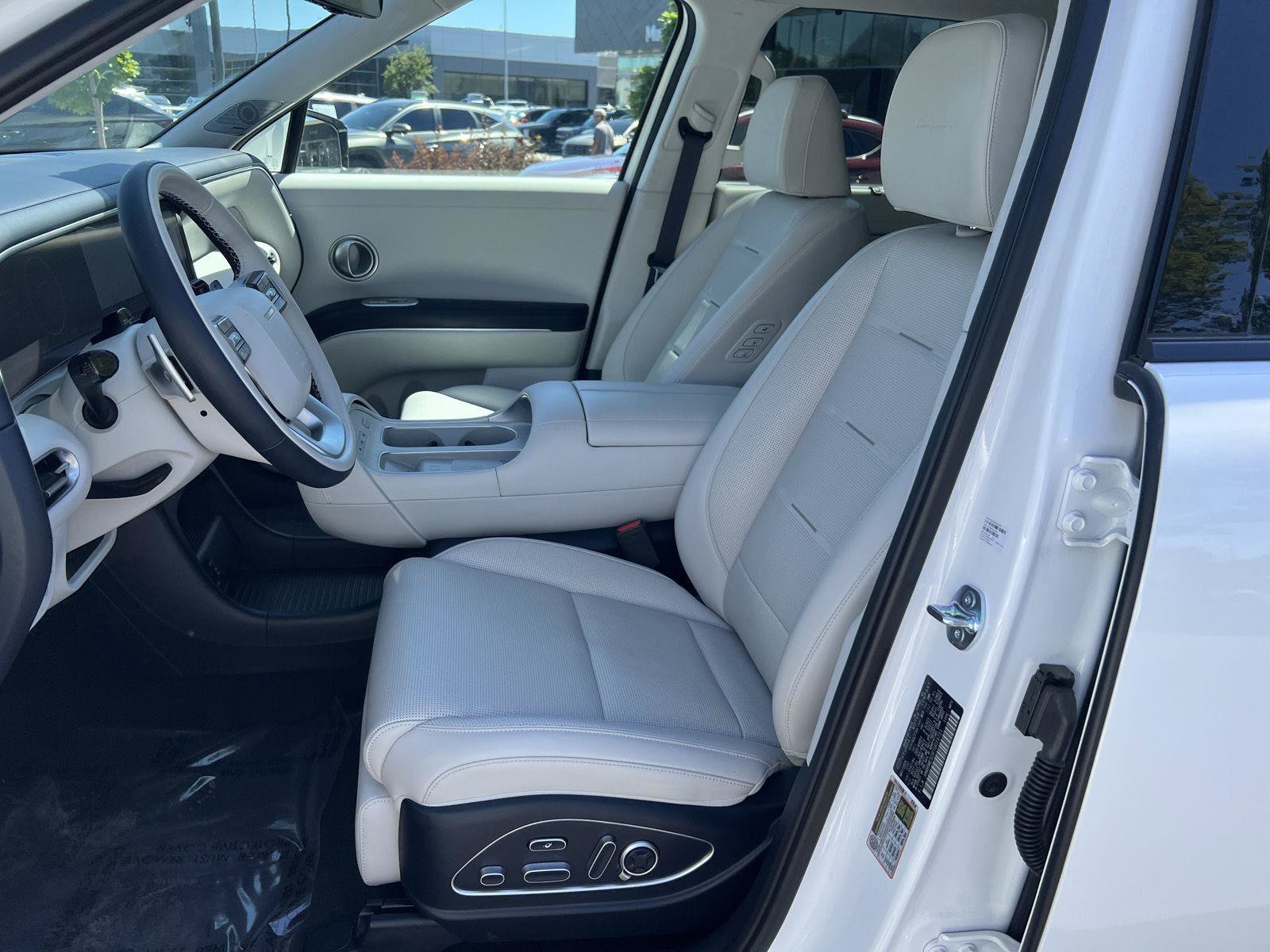 Certified 2026 Hyundai Palisade Calligraphy AWD/4WD image 28