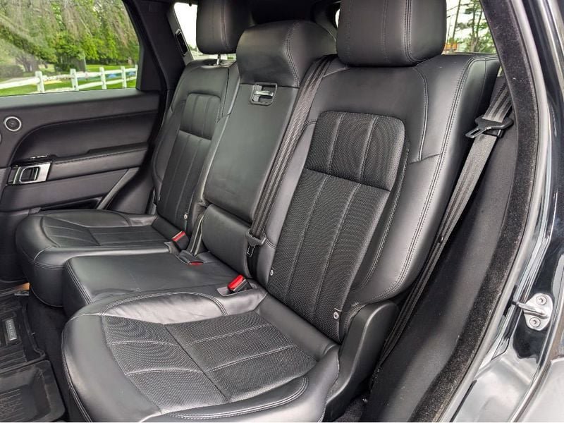 Used 2019 Land Rover Range Rover Sport Supercharged AWD/4WD image 18