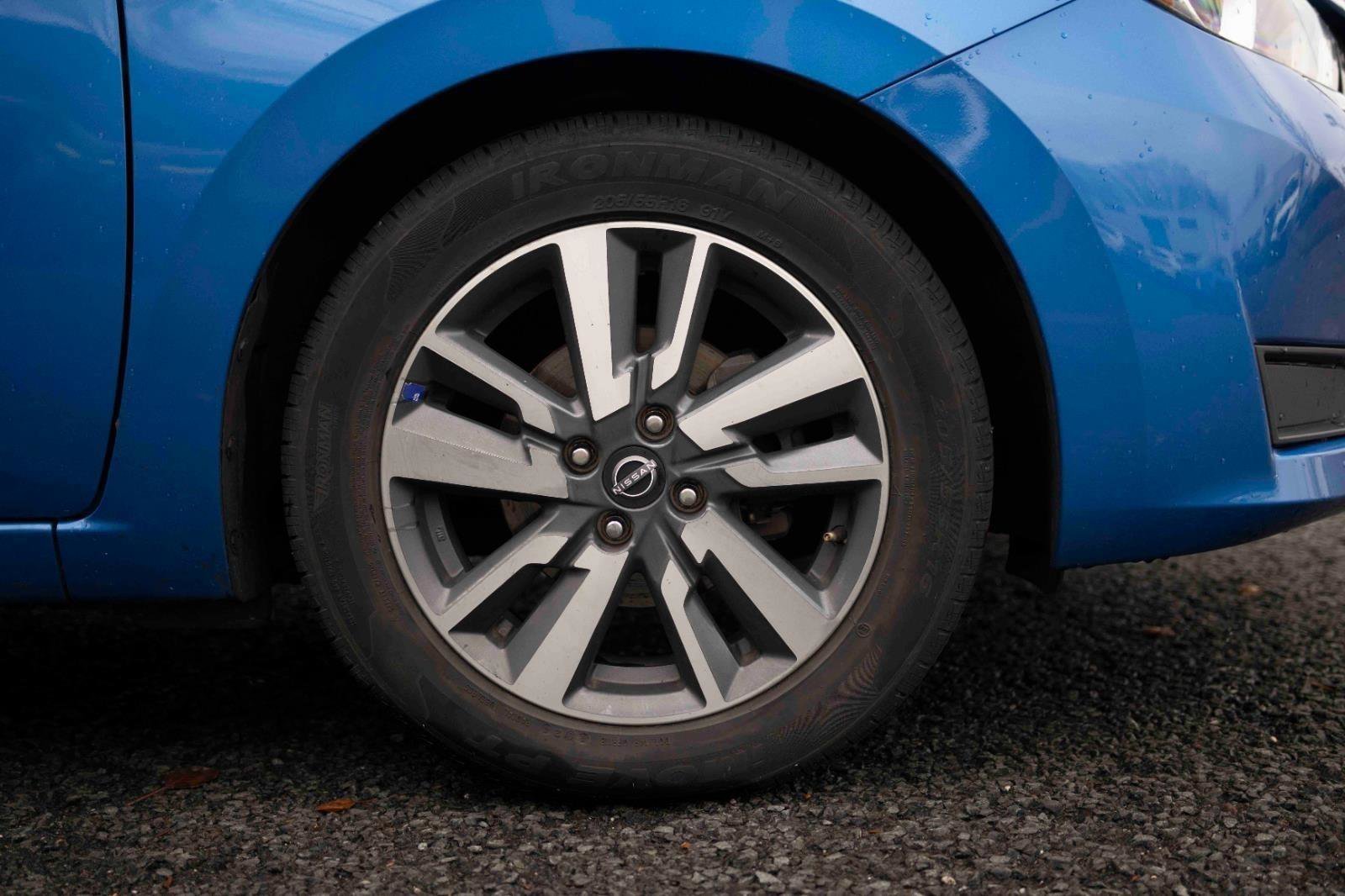 Used 2023 Nissan Versa SV image 25