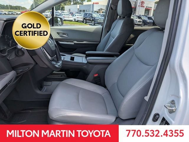 Certified 2024 Toyota Sienna XLE FWD image 7