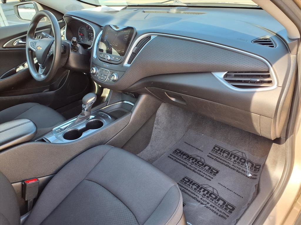Used 2023 Chevrolet Malibu LT image 8