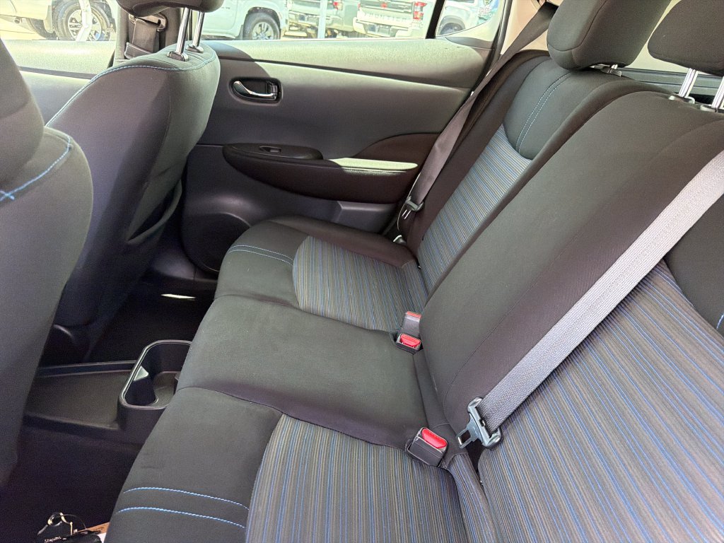 Used 2023 Nissan Leaf S FWD image 30