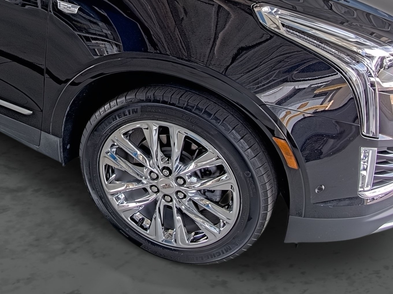 Used 2021 Cadillac XT5 Premium Luxury FWD image 16