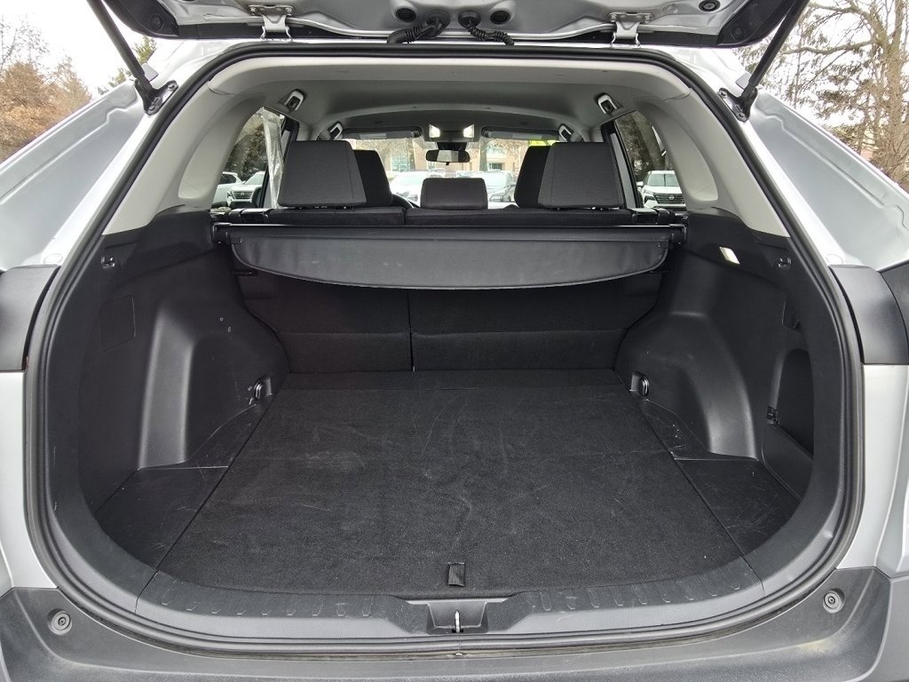 Used 2024 Toyota RAV4 XLE image 16