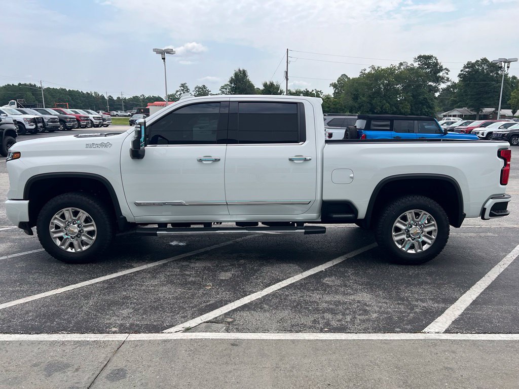 Used 2025 Chevrolet Silverado 2500 High Country w/ Technology Package AWD/4WD image 28