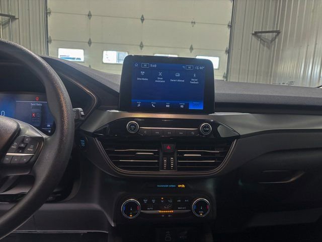 Used 2025 Ford Escape Active image 17