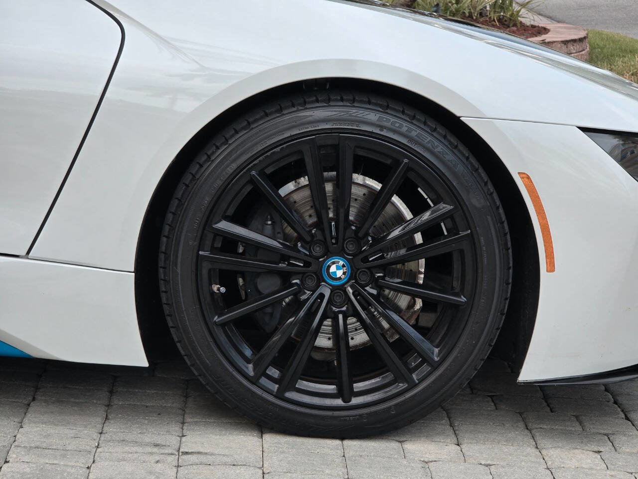 Used 2019 BMW i8 Coupe image 47
