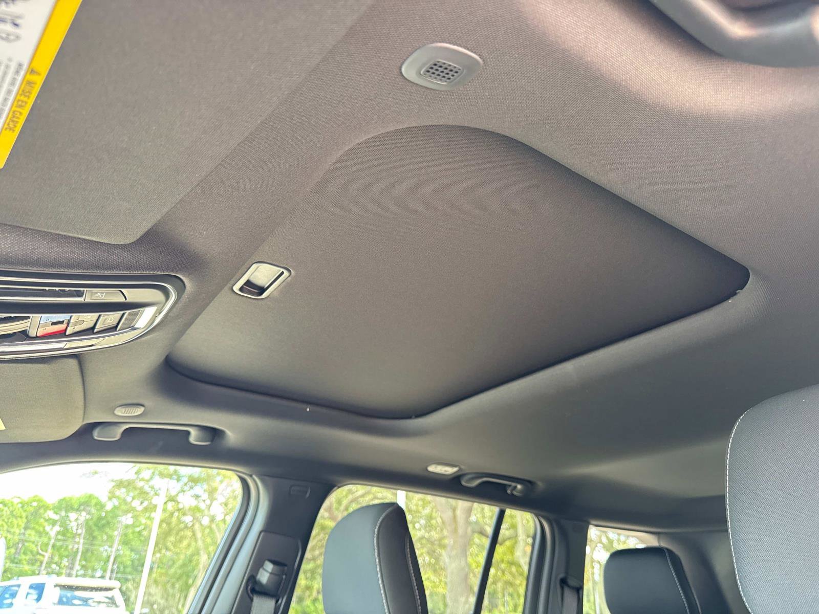 New 2025 Jeep Grand Cherokee Laredo X w/ Luxury Tech Group I image 21