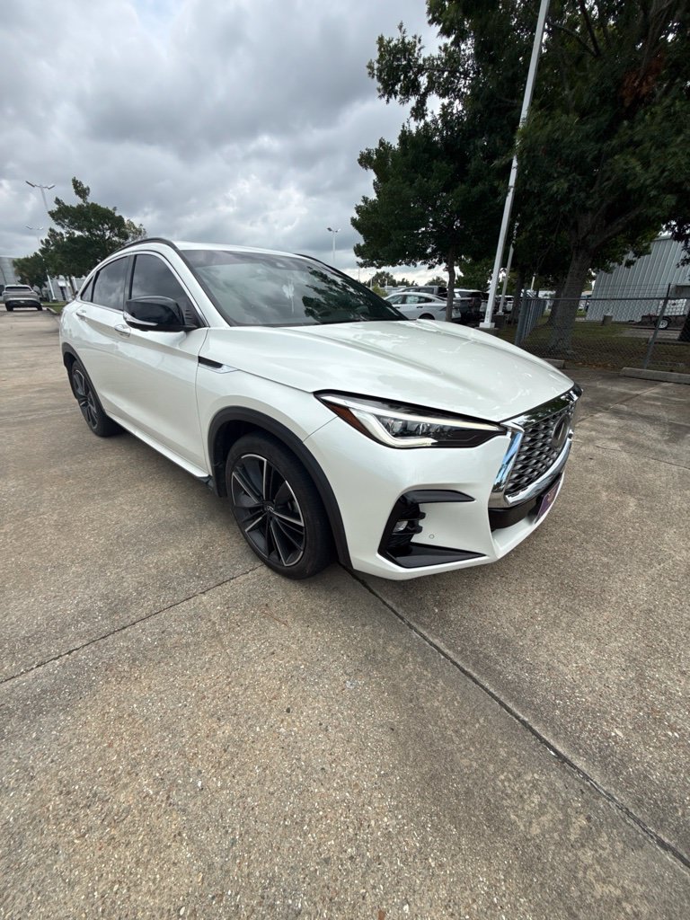 Used 2023 INFINITI QX55 Essential AWD/4WD image 3